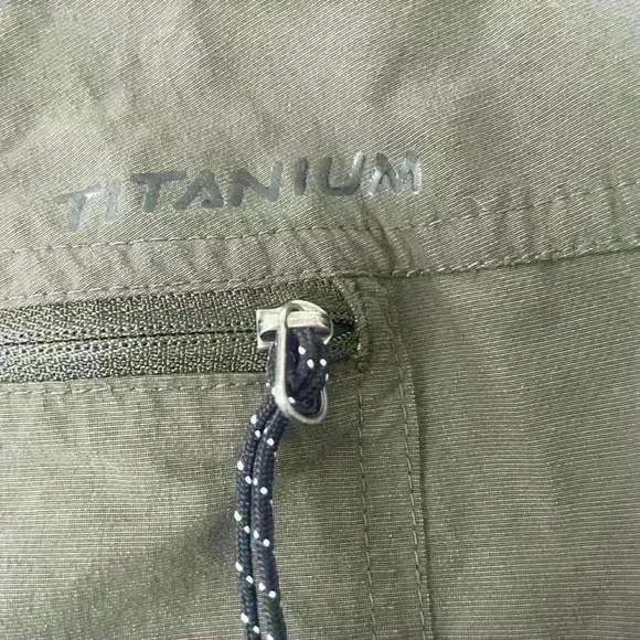 Men’s Columbia Espresso Color Shorts - Size 34 - A5 - Picture 4 of 4